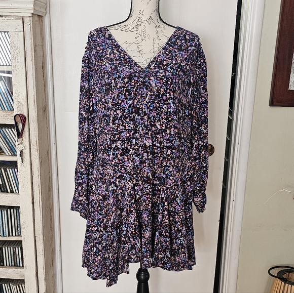 Joie Dresses & Skirts - NWT Joie Dress Flowy Hemline Size 2X